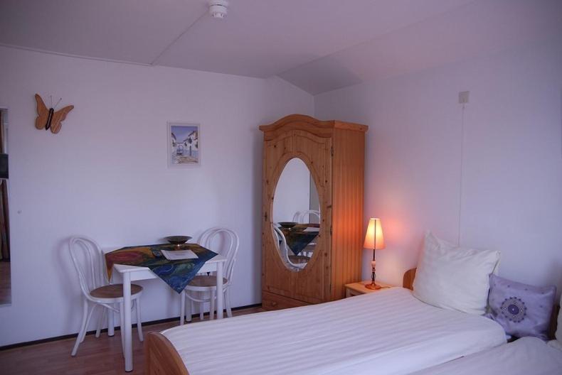 Hotel 'T Vlinderhofke Sint Geertruid Oda fotoğraf